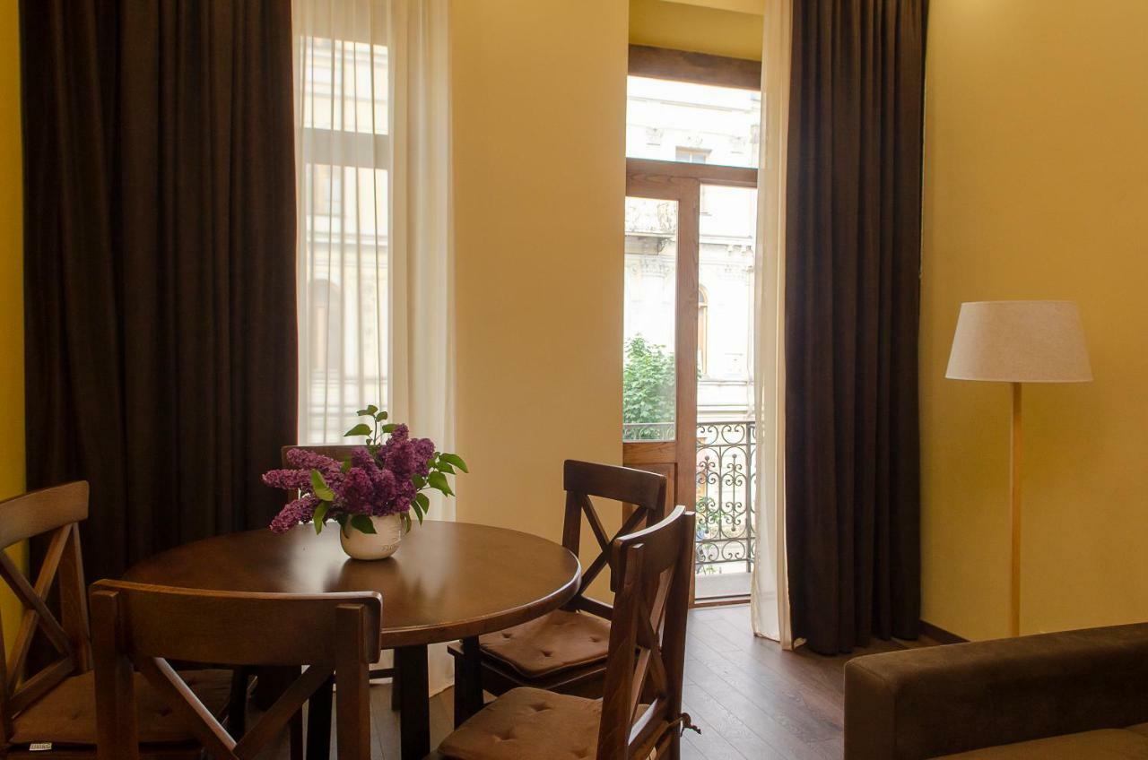 Home@97 On Aghmashenebeli Avenue Τυφλίδα Εξωτερικό φωτογραφία